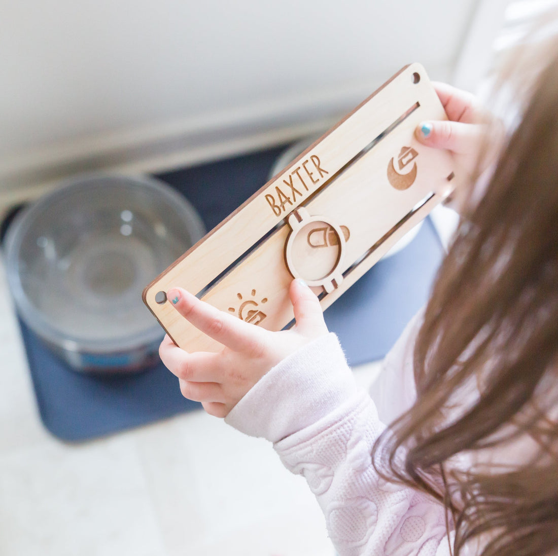 Simplify routines with this Pet Care Tracker - LeeMo Designs